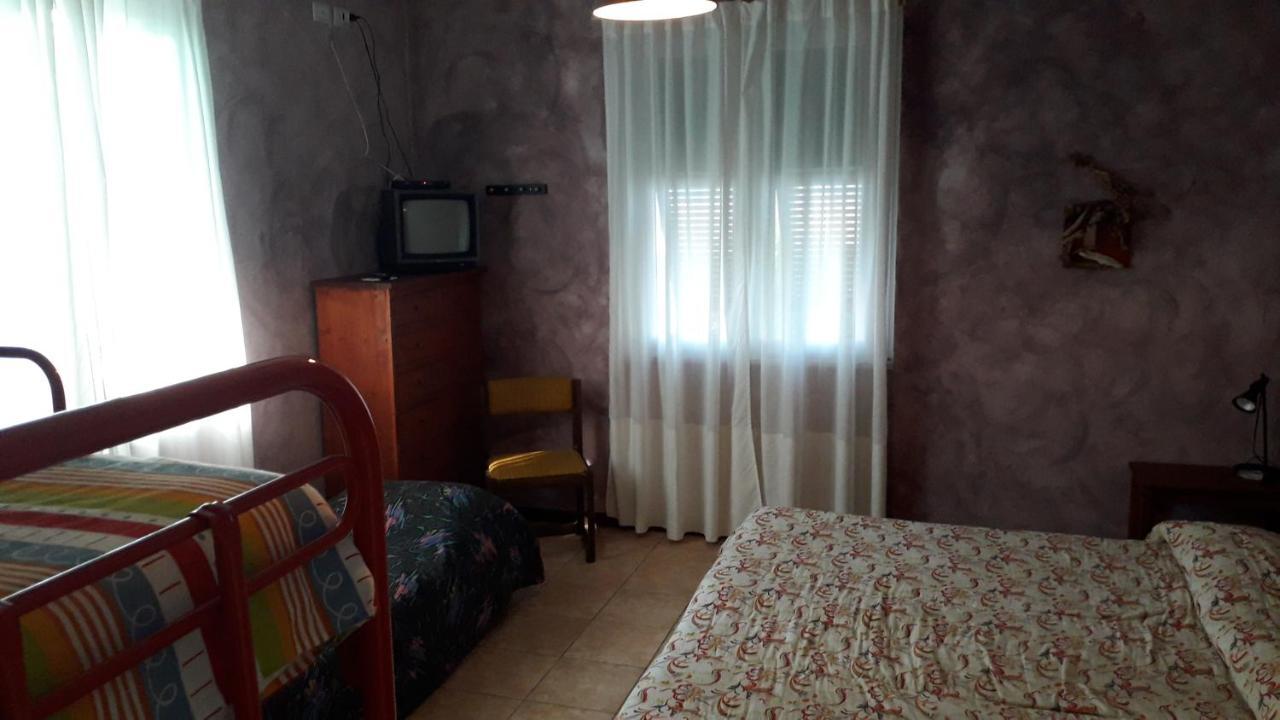 La Casa Rosa 호텔 보르게토 디 바라 외부 사진